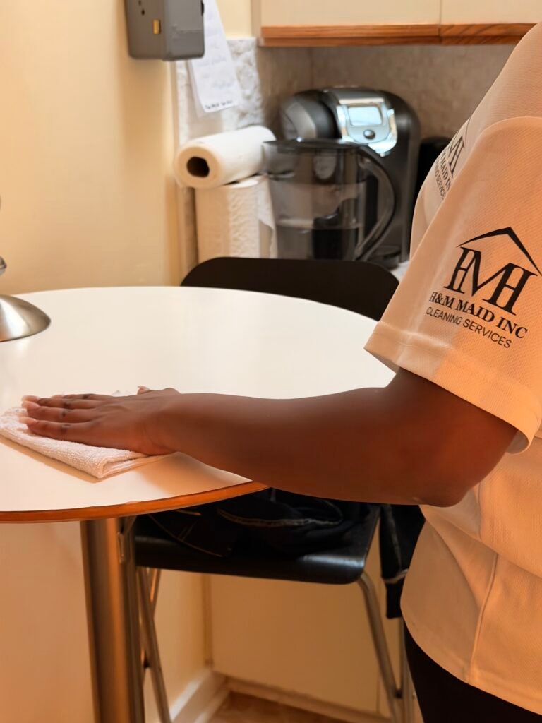 Commercial cleaning services for offices and business spaces in Toronto and the GTA